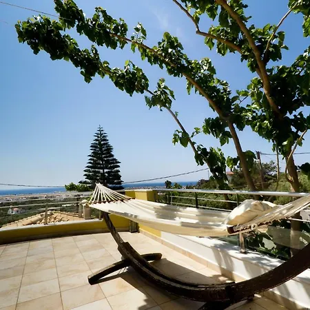 Smaragdas Sunny Apartment